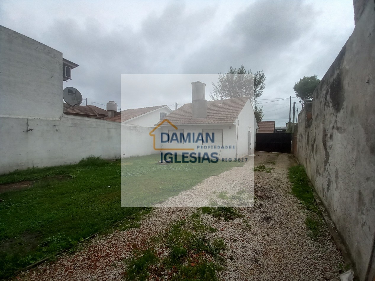 CASA 3AMB APTO CREDITO PERMUTA con GALPON PARQUE LOTE PROPIO