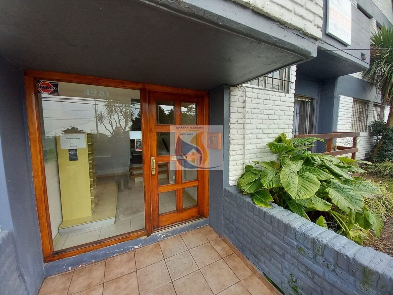 ALQUILER 3AMB ORIGINAL COCHERA 1° PISO por ESCALERA VISTA AL MAR GOLF 