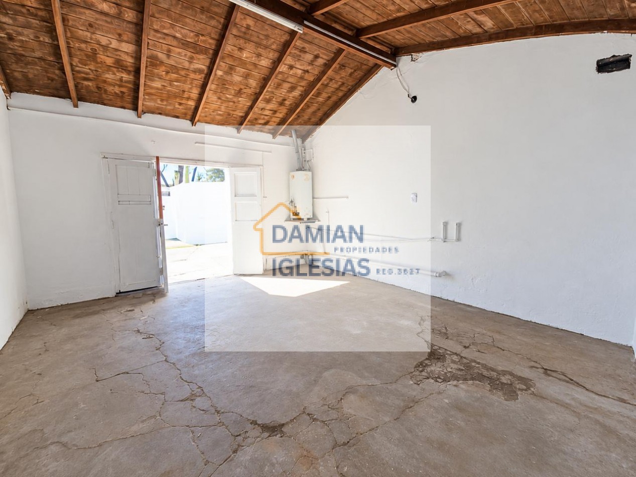 VENTA CASA 3AMB ORIGINAL LOTE PROPIO Babrio LAS AVENIDAS 