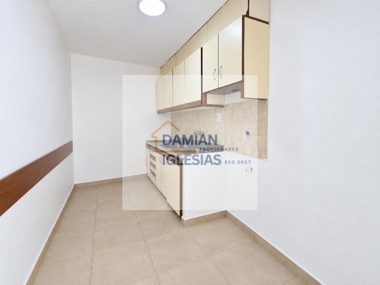 VENTA CASA 3AMB ORIGINAL LOTE PROPIO Babrio LAS AVENIDAS 