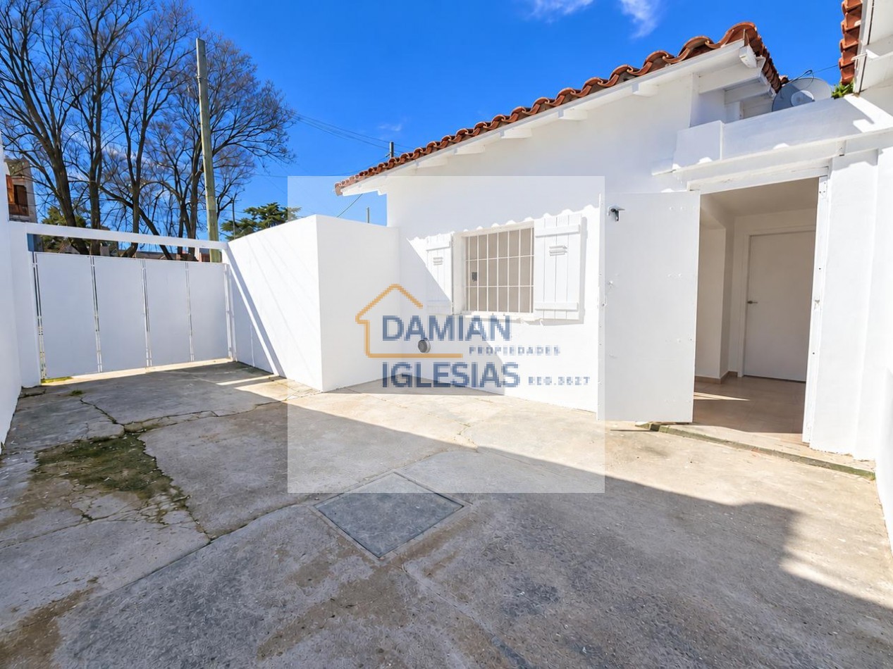 VENTA CASA 3AMB ORIGINAL LOTE PROPIO Babrio LAS AVENIDAS 