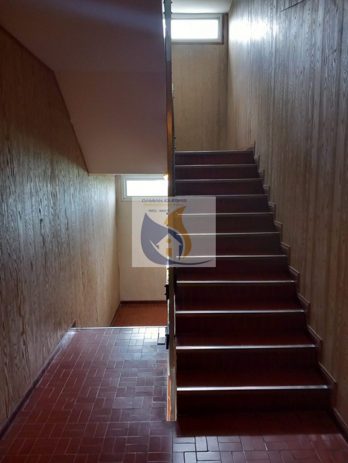ALQUILER 3AMB ORIGINAL COCHERA 1° PISO por ESCALERA VISTA AL MAR GOLF 