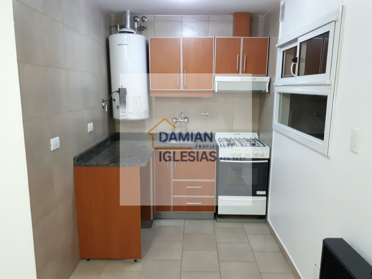 ALQUILER 2AMB EXCELENTE 1er PISO x ESCALERA BALCON PARQUE LURO 