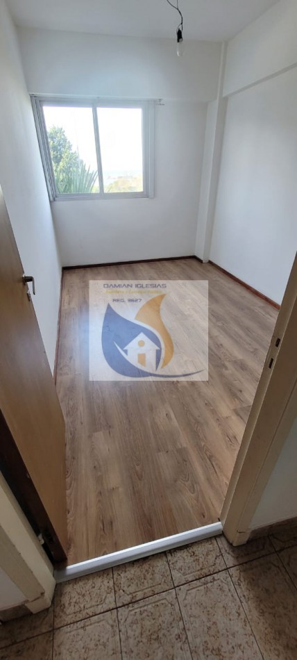 ALQUILER 3AMB ORIGINAL COCHERA 1° PISO por ESCALERA VISTA AL MAR GOLF 