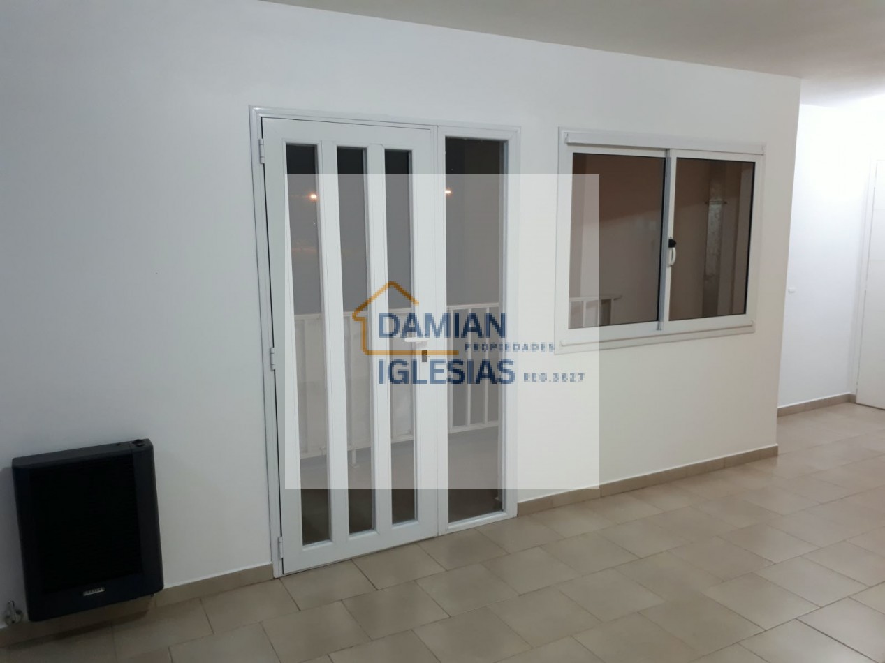 ALQUILER 2AMB EXCELENTE 1er PISO x ESCALERA BALCON PARQUE LURO 