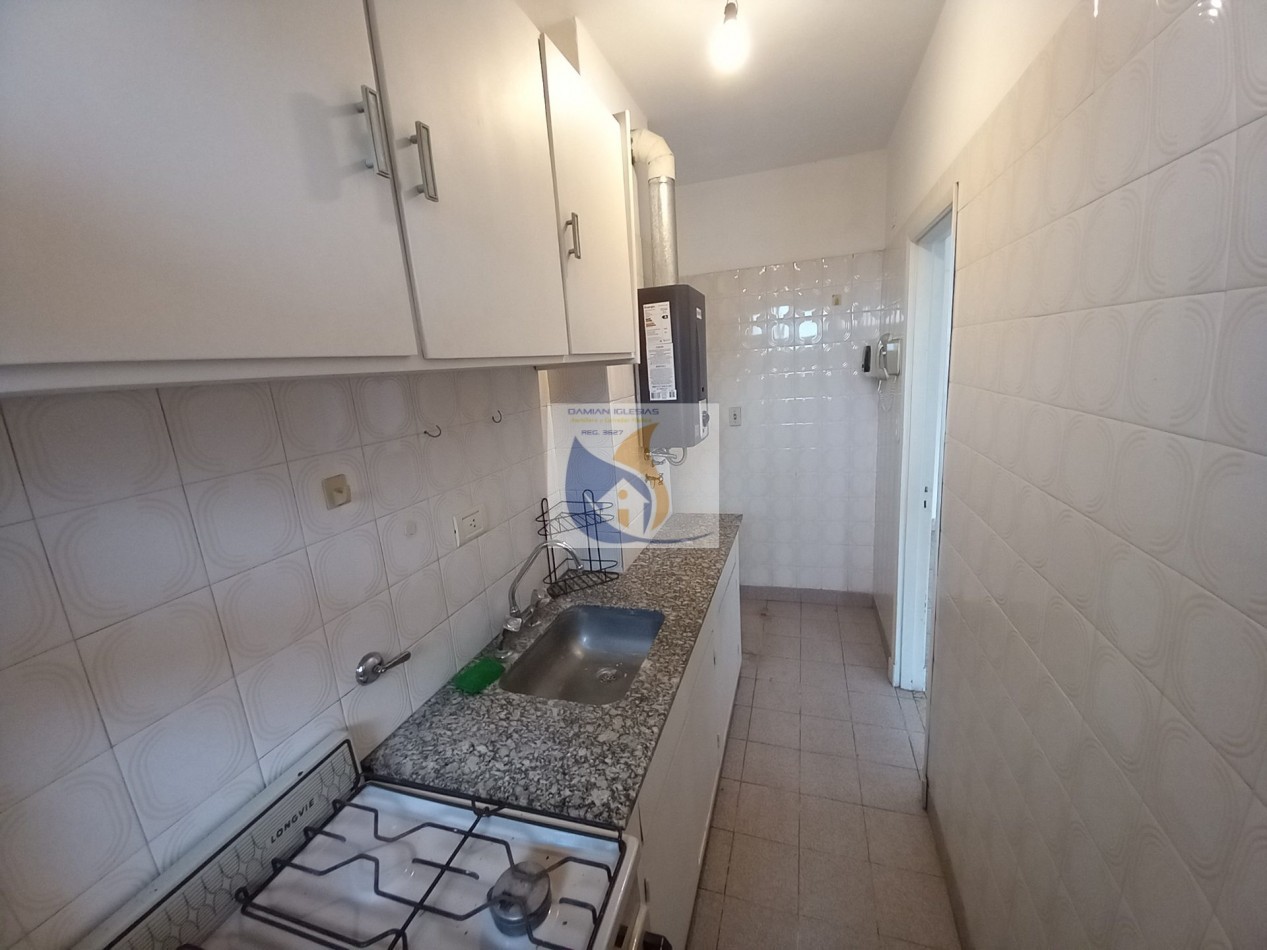 ALQUILER 3AMB ORIGINAL COCHERA 1° PISO por ESCALERA VISTA AL MAR GOLF 
