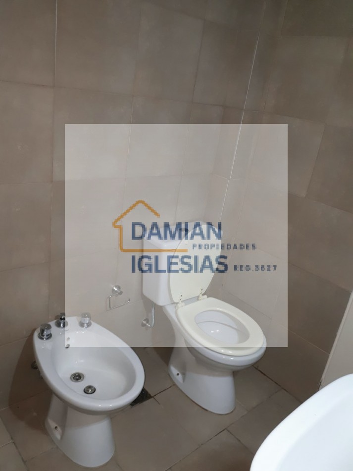 ALQUILER 2AMB EXCELENTE 1er PISO x ESCALERA BALCON PARQUE LURO 