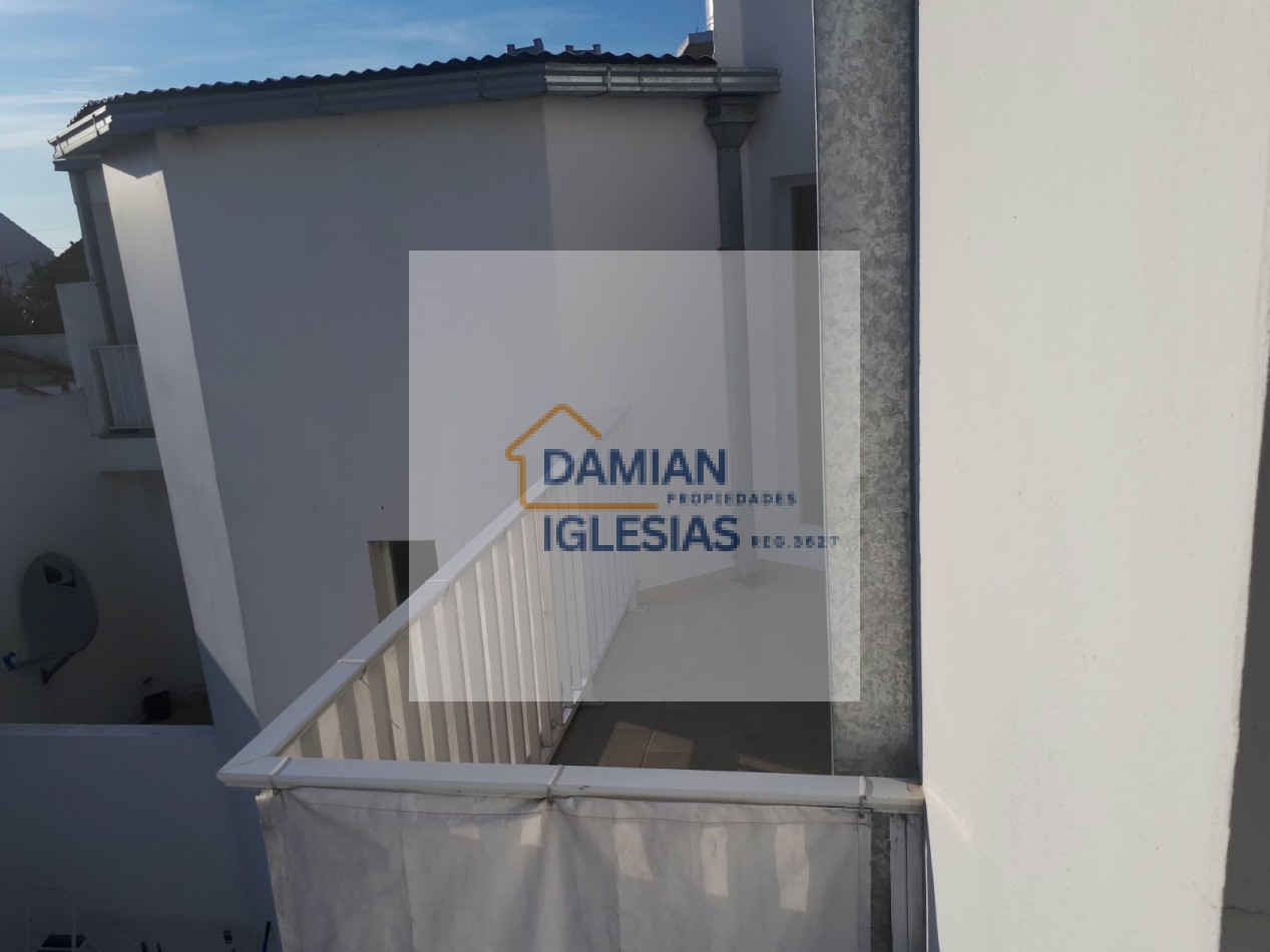 ALQUILER 2AMB EXCELENTE 1er PISO x ESCALERA BALCON PARQUE LURO 