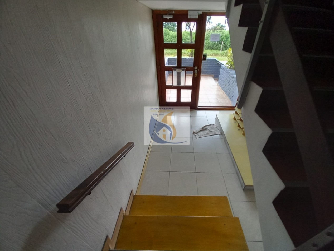 ALQUILER 3AMB ORIGINAL COCHERA 1° PISO por ESCALERA VISTA AL MAR GOLF 