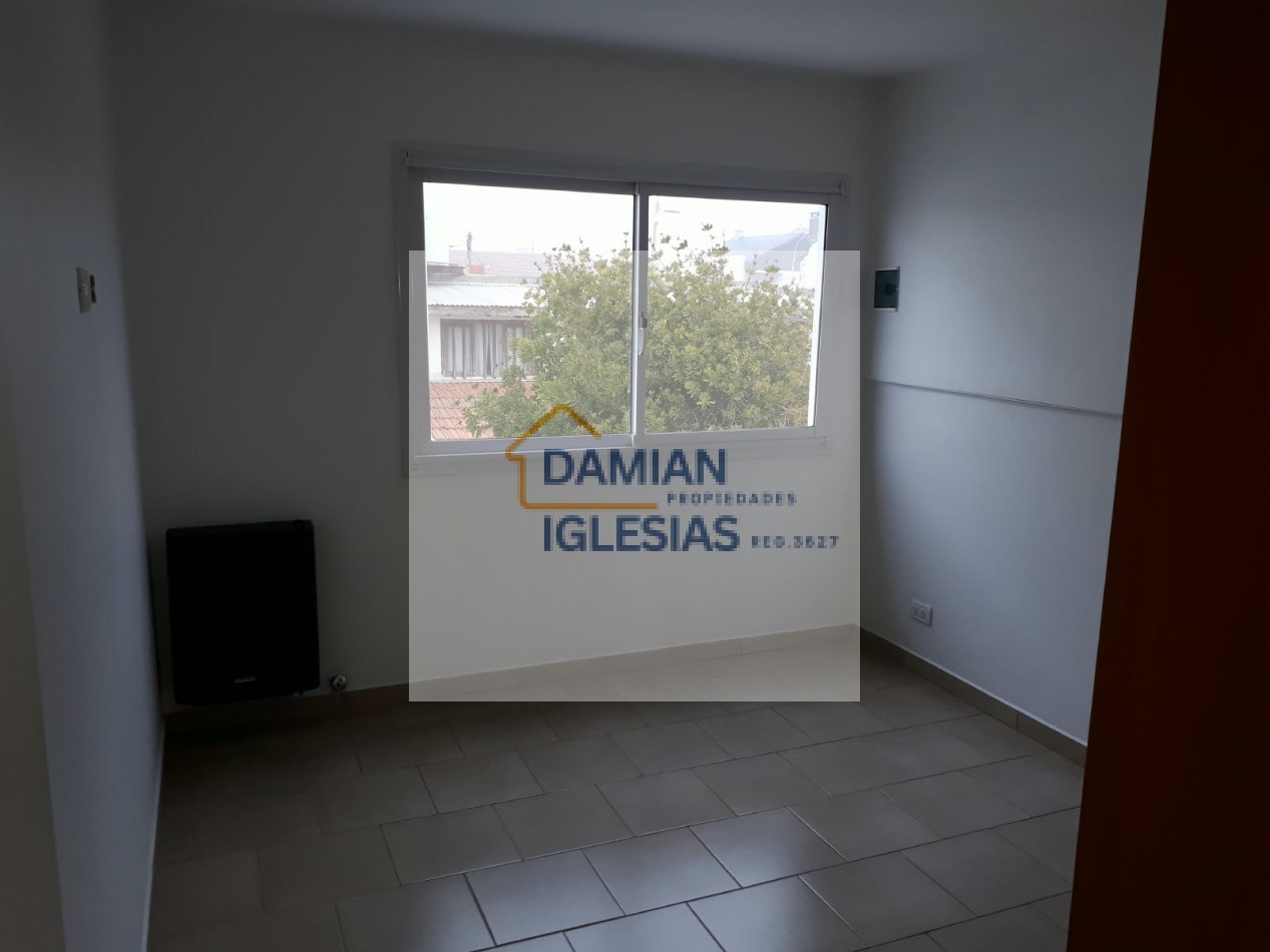 ALQUILER 2AMB EXCELENTE 1er PISO x ESCALERA BALCON PARQUE LURO 