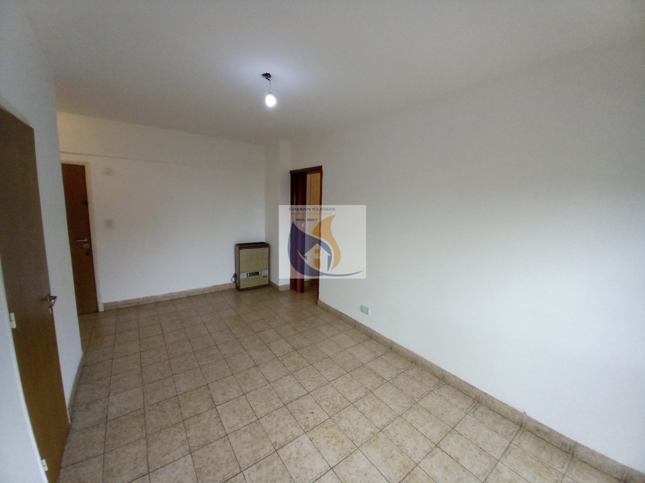 ALQUILER 3AMB ORIGINAL COCHERA 1° PISO por ESCALERA VISTA AL MAR GOLF 
