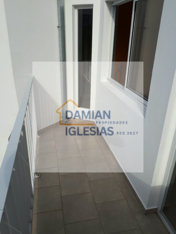 ALQUILER 2AMB EXCELENTE 1er PISO x ESCALERA BALCON PARQUE LURO 