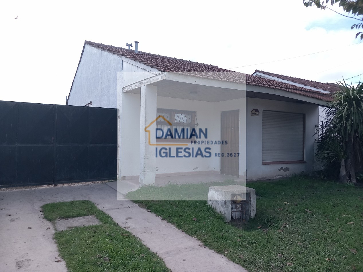 CASA 3AMB APTO CREDITO PERMUTA con GALPON PARQUE LOTE PROPIO