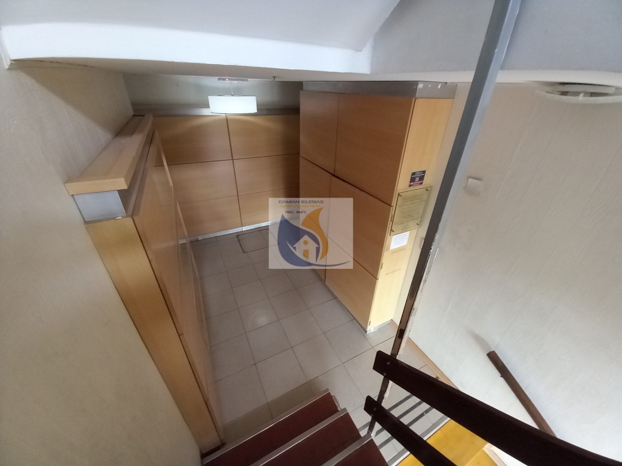 ALQUILER 3AMB ORIGINAL COCHERA 1° PISO por ESCALERA VISTA AL MAR GOLF 