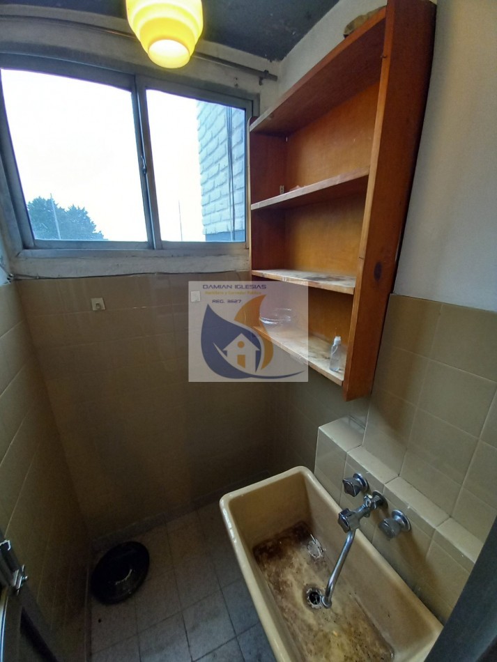 ALQUILER 3AMB ORIGINAL COCHERA 1° PISO por ESCALERA VISTA AL MAR GOLF 