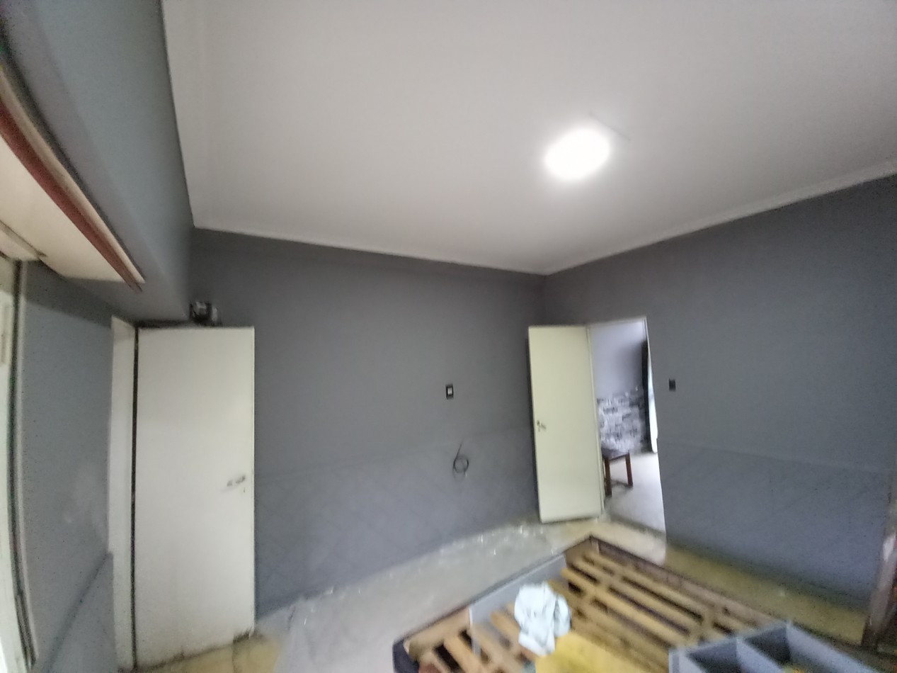 ALQUILER $360.000 MAS $50.000 de LUZ GAS Y AGUA PH 2 AMB ORIGINAL PATIO ORTIZ de ZARATE al 8.400