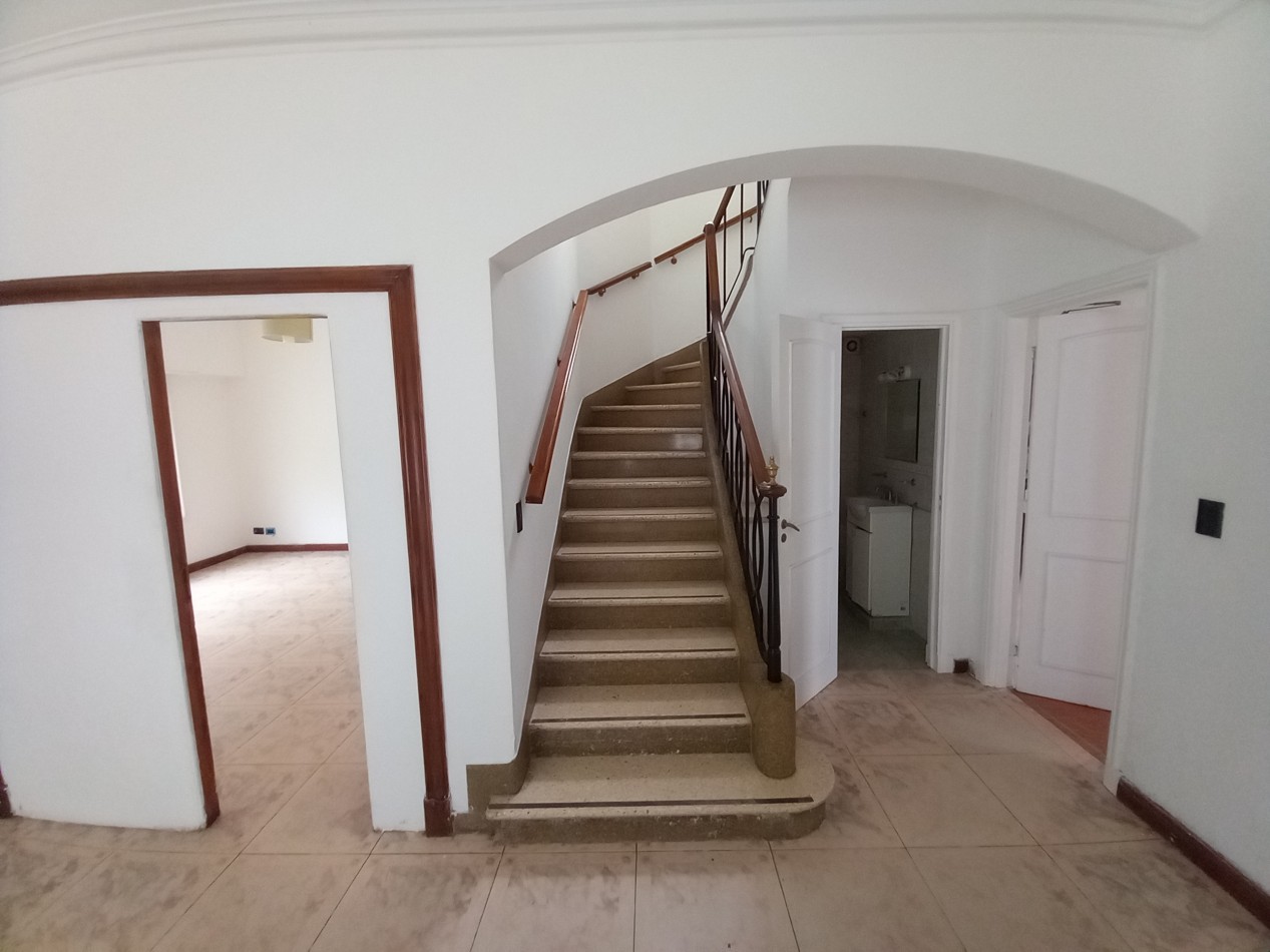 ALQUILER USO PROFESIONAL CASA 6AMB 3 BAÑOS COCHERA 