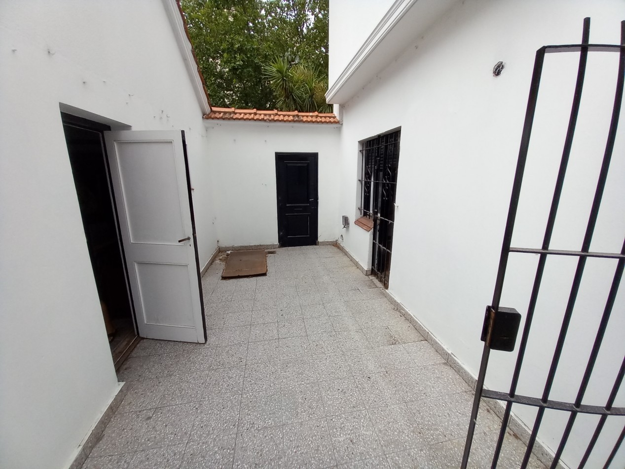 ALQUILER USO PROFESIONAL CASA 6AMB 3 BAÑOS COCHERA 