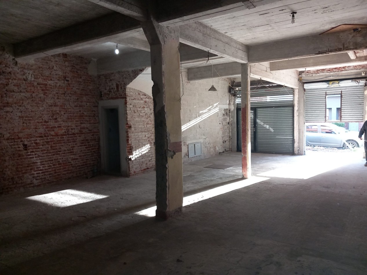 VENTA DEPOSITO o LOCAL en PH San Lorenzo casi Dorrego