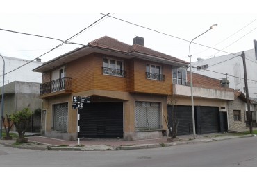 Oportunidad VENTA en BLOCK Casa Mas LOCAL,TALLER y Mas LOSA- Puerto 