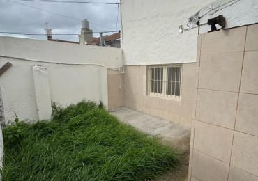 VENTA CASA en PH 3AMB PATIO ESPACIO COCHERA 