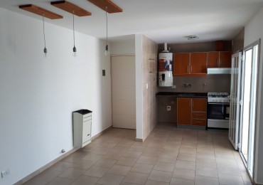 VENTA 2AMB EXCELENTE por ESCALERA  BALCON A METROS del MAR y Museo Contemporaneo 