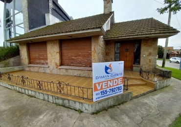 VENTA CASA  COCHERA PATIO ITUZAINGO Y CHAMPAGNAT