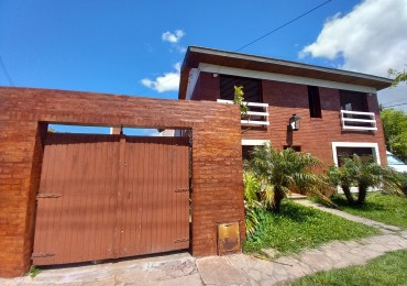 VENTA CHALET 5AMB PATIO COCHERA PARRILLA CONSTITUCION 