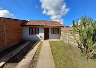 ALQUILER PH CASA 3 AMB COCHERA DESCUBIERTA y PATIO VUCETICH al 2900