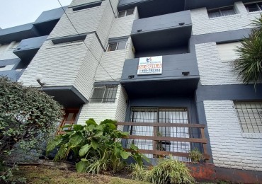 ALQUILER 3AMB ORIGINAL COCHERA 1° PISO por ESCALERA VISTA AL MAR GOLF 