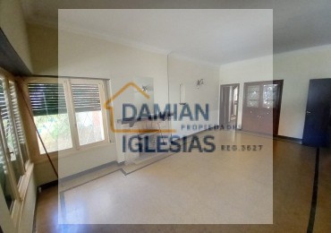 ALQUILER USO PROFESIONAL CONSULTORIOS 5AMB COCHERA PATIO PARRILLA 11 de SEPTIEMBRE e INDEPENDENCIA 