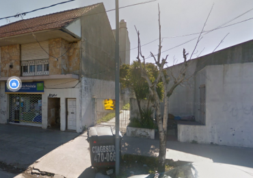 LOTE CON CONSTRUCCION, SOBRE AV.JARA COMERCIAL.