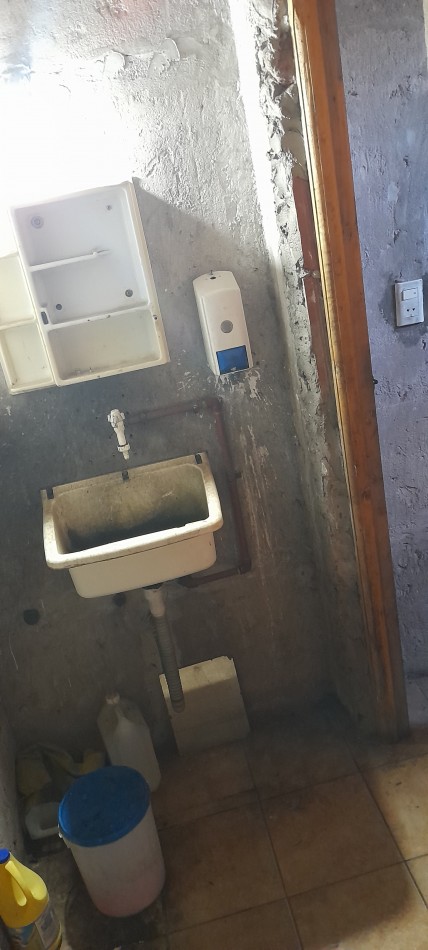 GALPON de 80 mts cubiertos, zona Norte