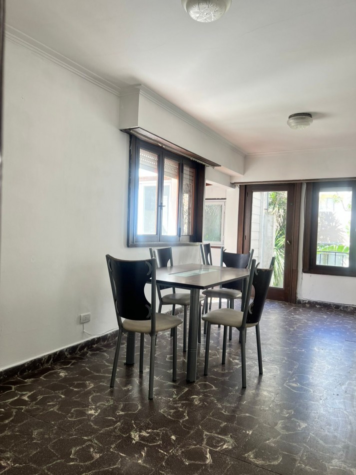 PH 3 AMB. CON ESCRITORIO EN VENTA A METROS DEL MAR, EN EL  PRIVILEGIADO BARRIO SAN CARLOS